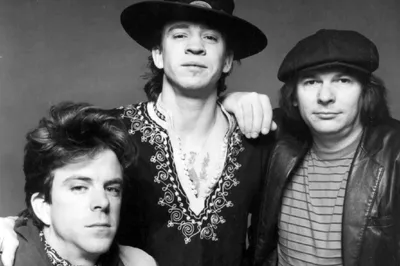 Stevie Ray Vaughan: Texas Blues Guitar Icon Behind Texas Flood & Pride and Joy Tone Secrets