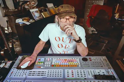 Tchad Blake: The Mix Engineer Behind Radiohead, Wilco & The Black Keys Sonic Adventures